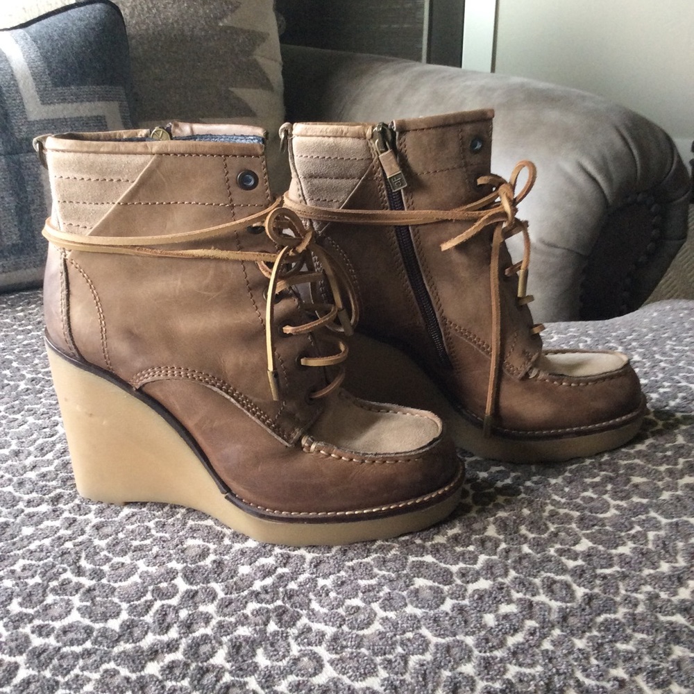 Alberto Fermani wedge booties 37
